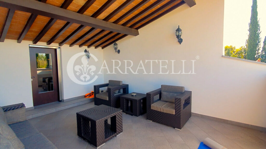 Luxury villa with pool and garden in Florence