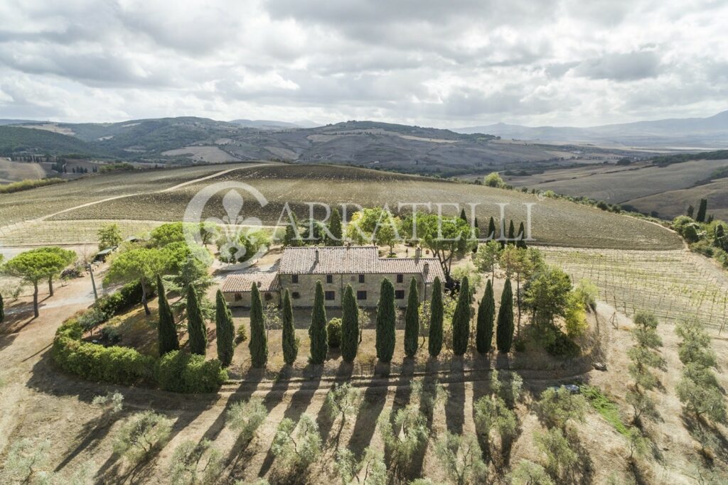 Casale panoramico ed esclusivo con terreno- Pienza