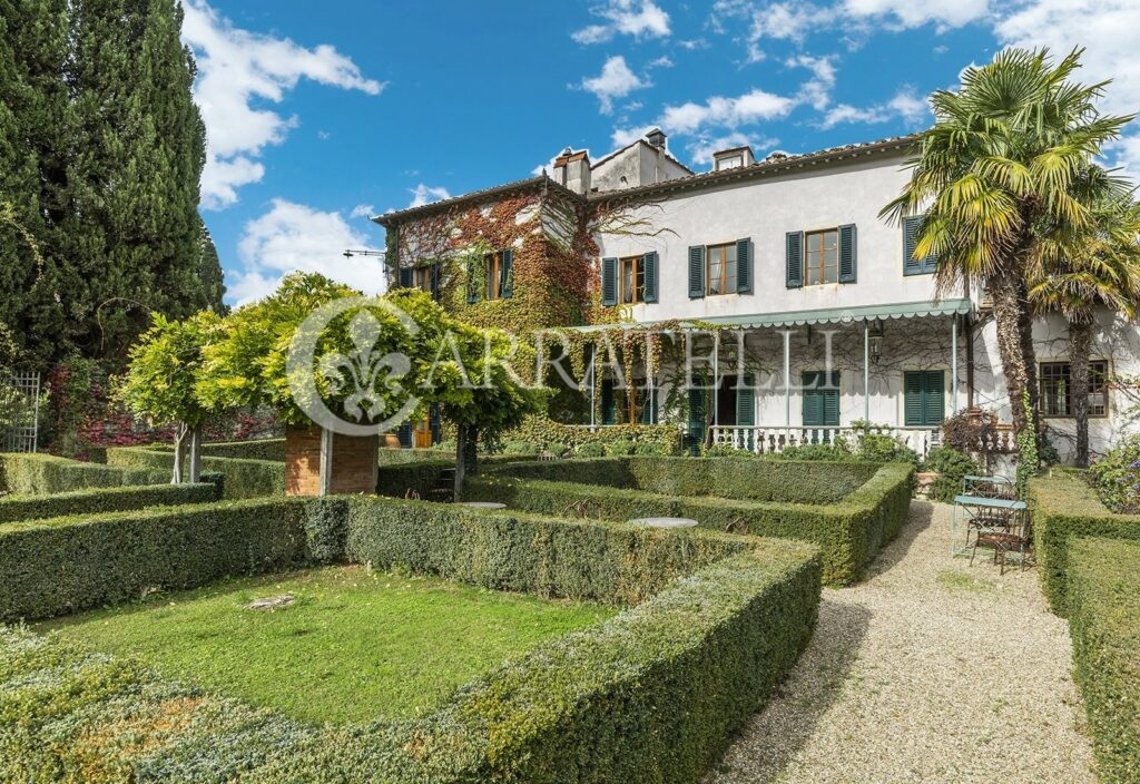 Villa di charme con parco e piscina nel Chianti