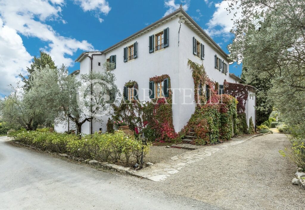 Villa di charme con parco e piscina nel Chianti