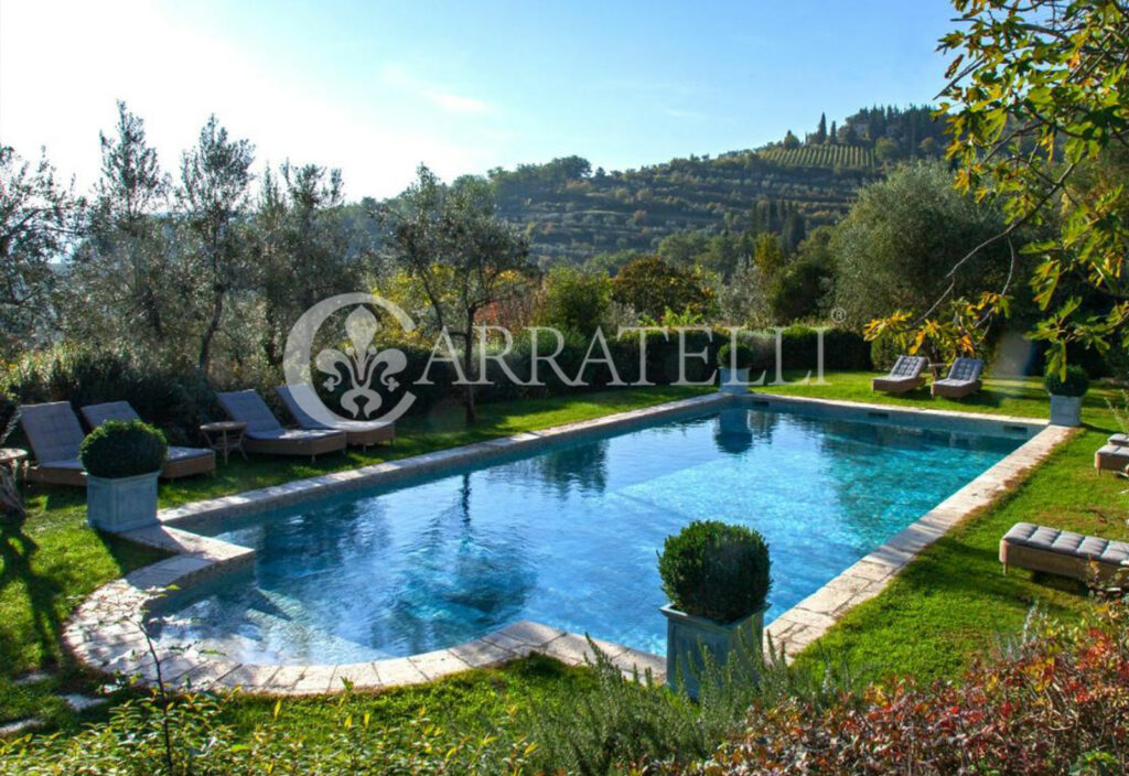 Villa di charme con parco e piscina nel Chianti