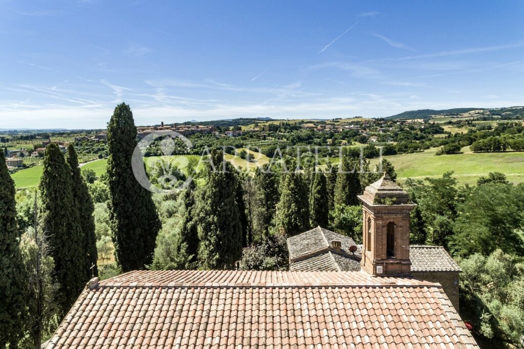 Casale del 1300 a Torrita di Siena, Toscana.