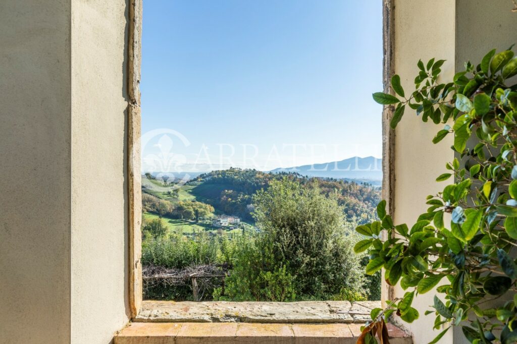 Imponente villa storica con piscina e parco – Lucca