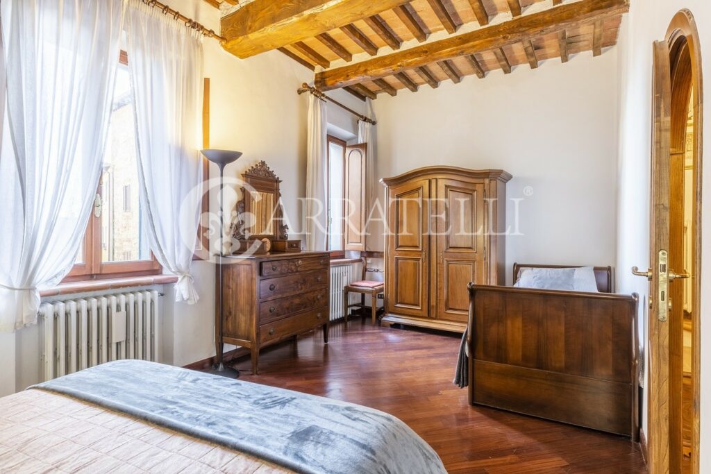 Palazzetto di 3 piani a Montepulciano con sauna