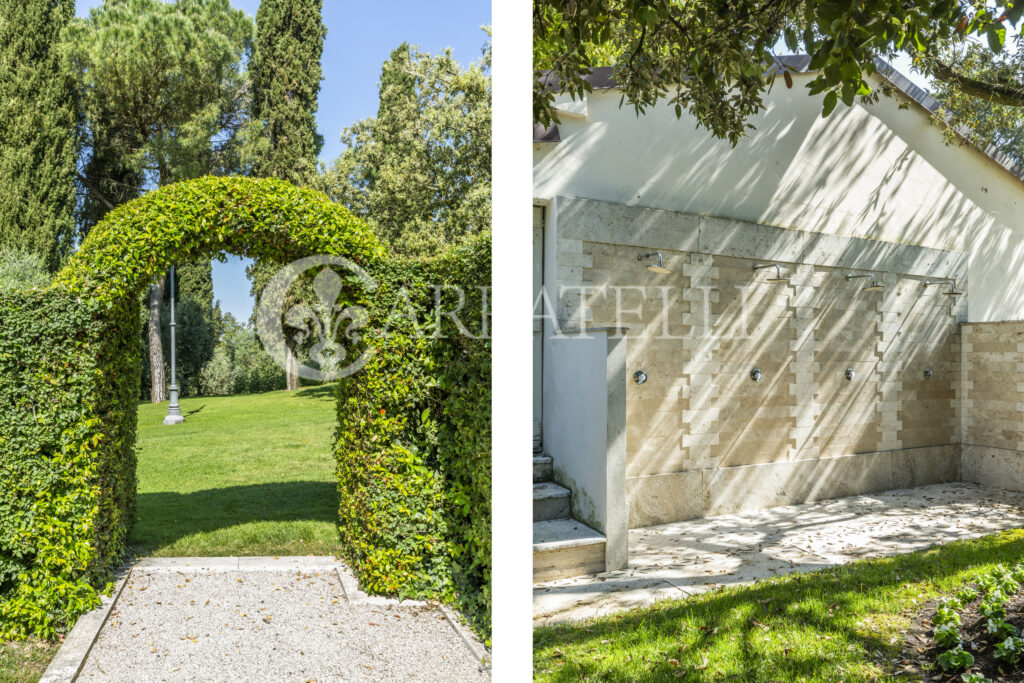 Villa storica del 1900 con parco, piscina e maneggio in Toscana