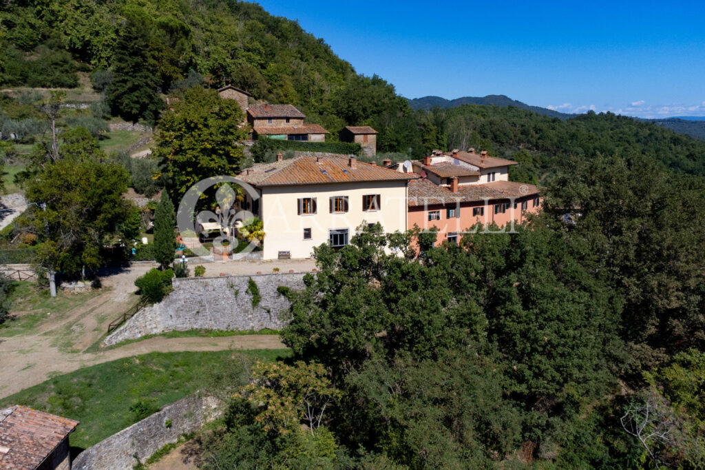 Azienda agricola con ricettività nel Chianti