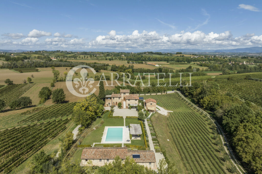 Casale lussuoso con piscina a Montepulciano