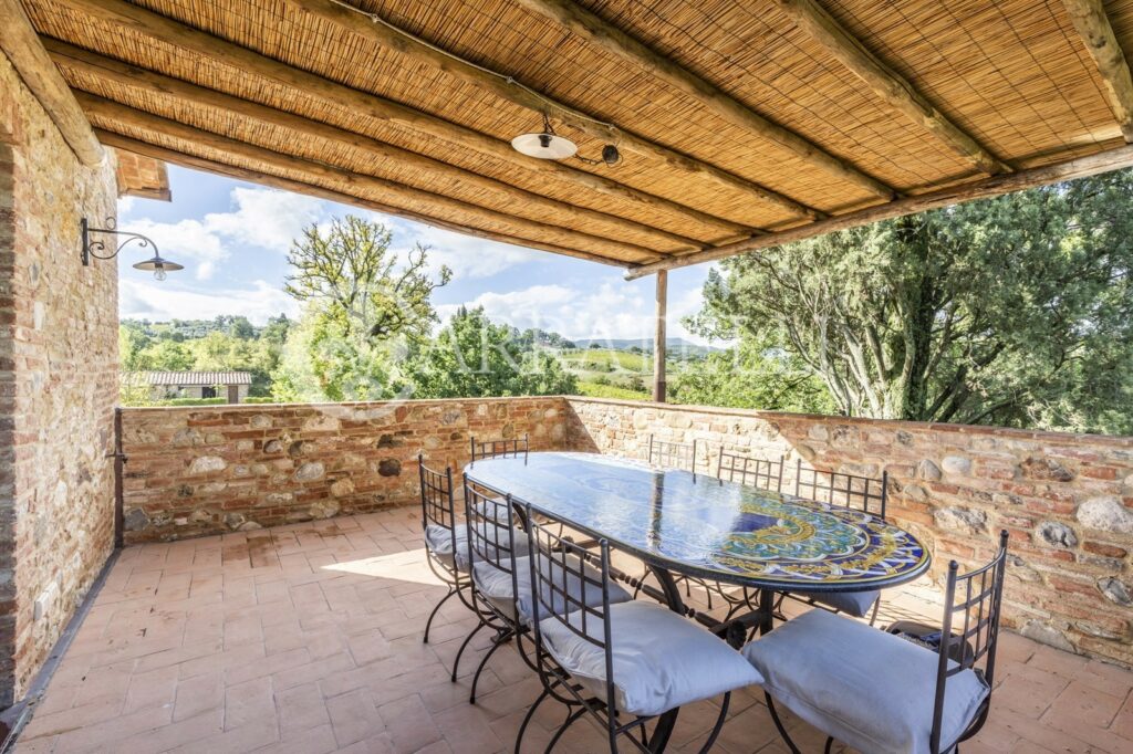 Casale lussuoso con piscina a Montepulciano