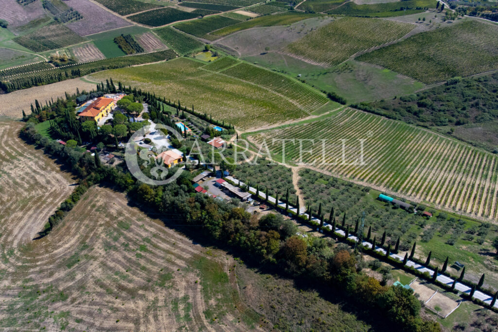 Agriturismo con azienda agricola vicino a Firenze