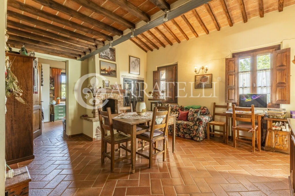 Panoramico casale con piscina a Rapolano Terme