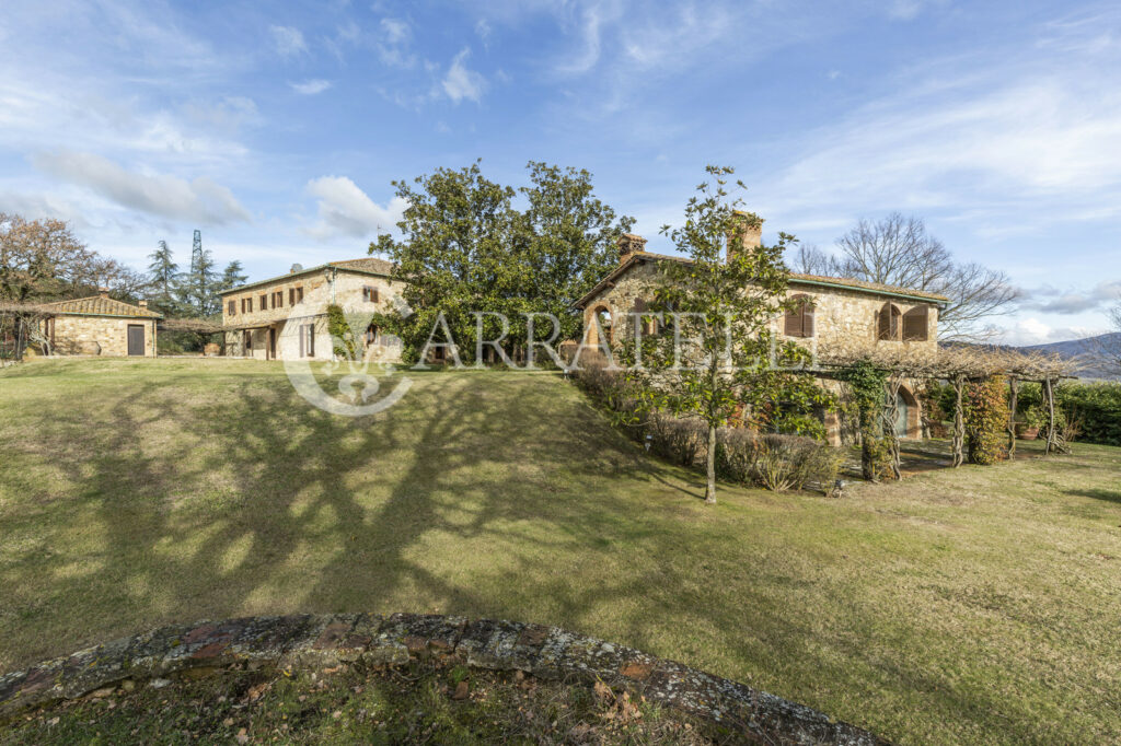 Azienda agricola con riserva di caccia a Siena