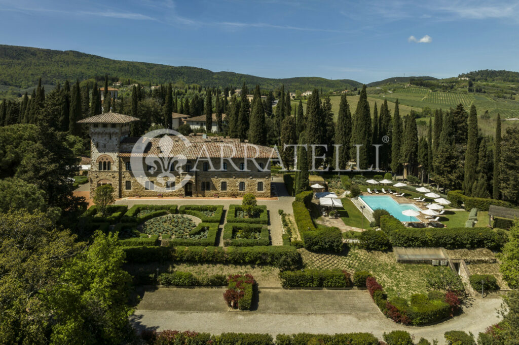 Villa storica con Relais di lusso a San Gimignano