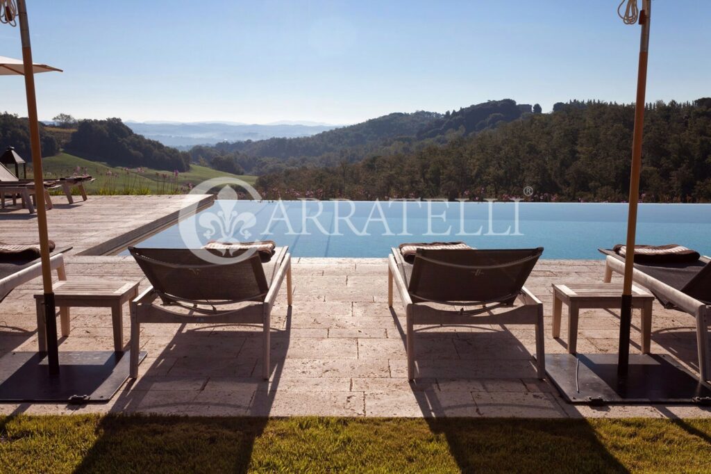 Villa con terreno e piscina a Buonconvento, Siena