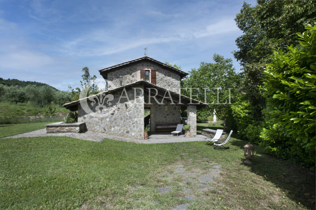 Resort con terreno e piscina vicino a Orvieto