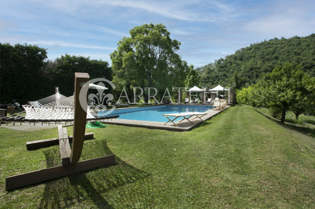 Resort con terreno e piscina vicino a Orvieto