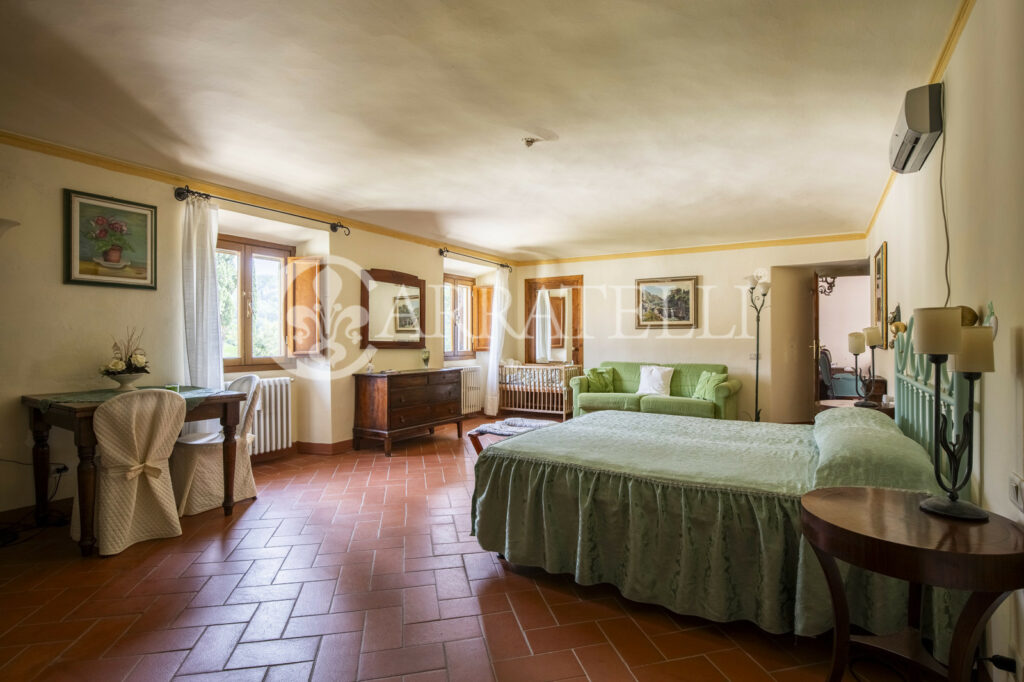 Elegant Medicea villa in the heart of Tuscany