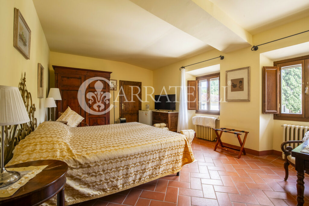 Elegant Medicea villa in the heart of Tuscany