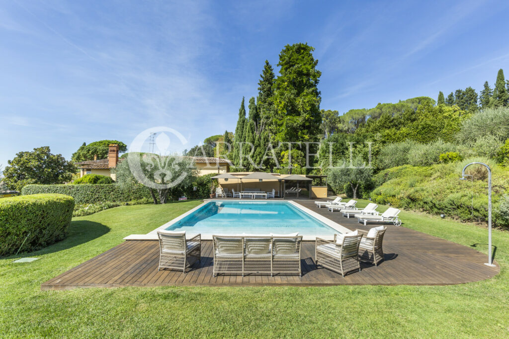 Villa di prestigio con giardino e piscina Firenze