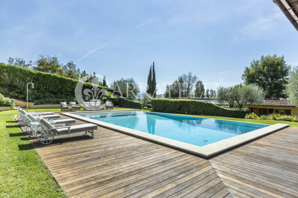 Villa di prestigio con giardino e piscina Firenze