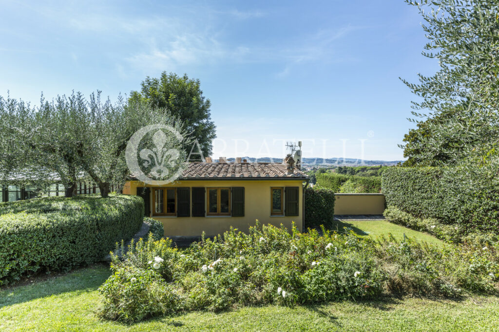 Villa di prestigio con giardino e piscina Firenze