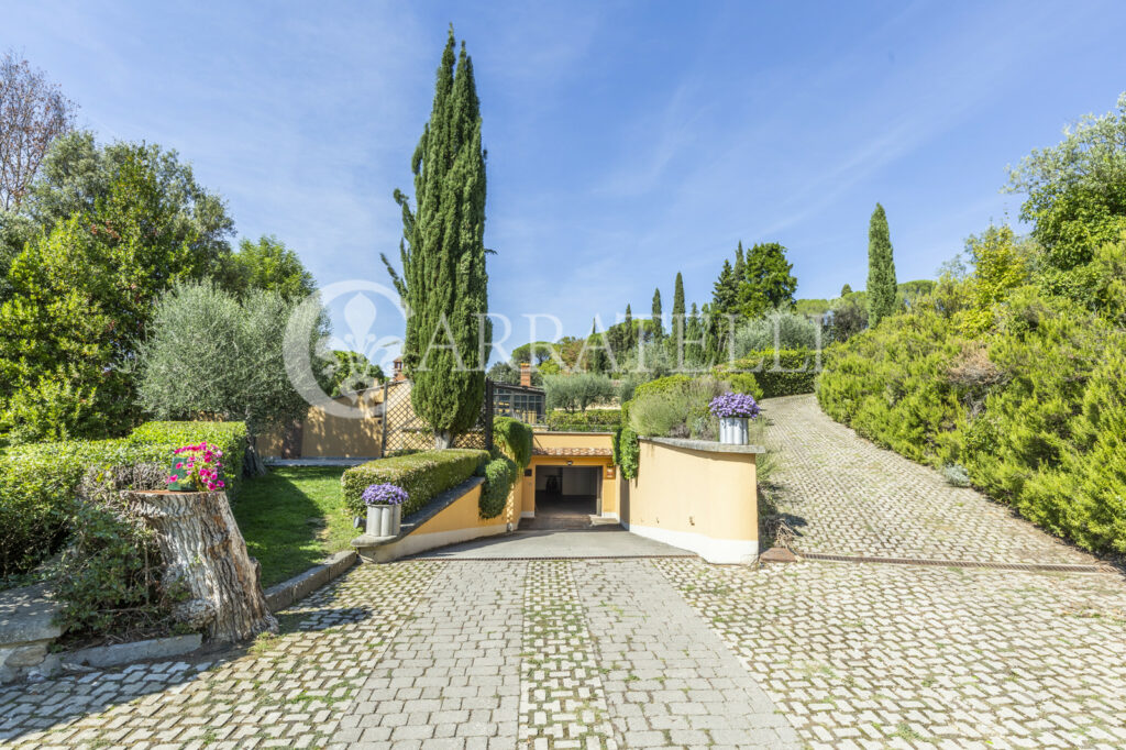 Villa di prestigio con giardino e piscina Firenze