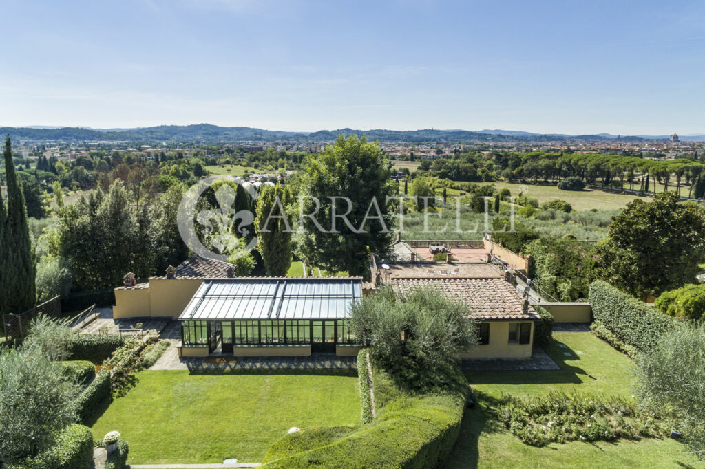 Villa di prestigio con giardino e piscina Firenze