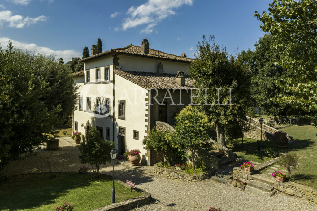 Villa nobiliare con piscina e dépendance a Cortona