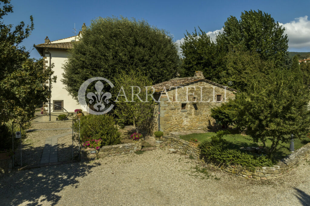 Villa nobiliare con piscina e dépendance a Cortona