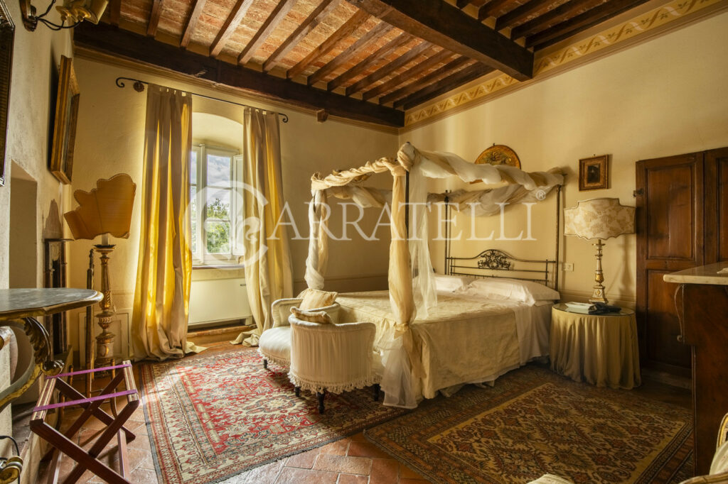 Villa nobiliare con piscina e dépendance a Cortona