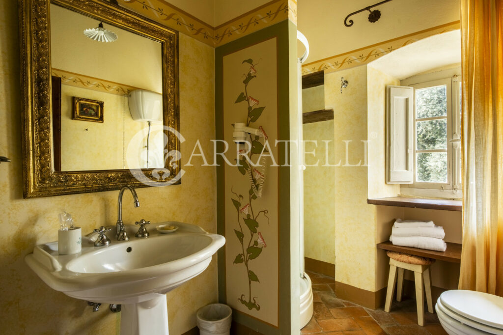 Villa nobiliare con piscina e dépendance a Cortona