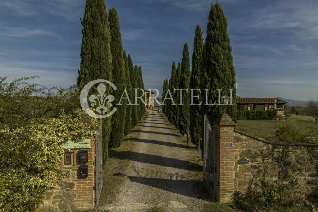 Casale in Pietra panoramico a San Quirico d’Orcia.