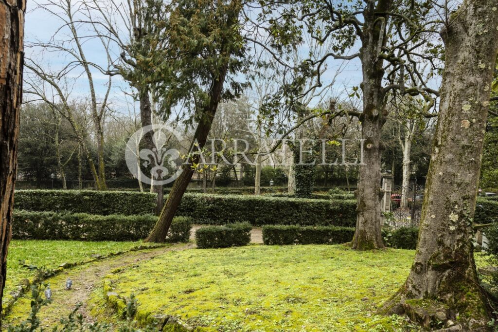 Villa storica con parco e dependance Porta Romana