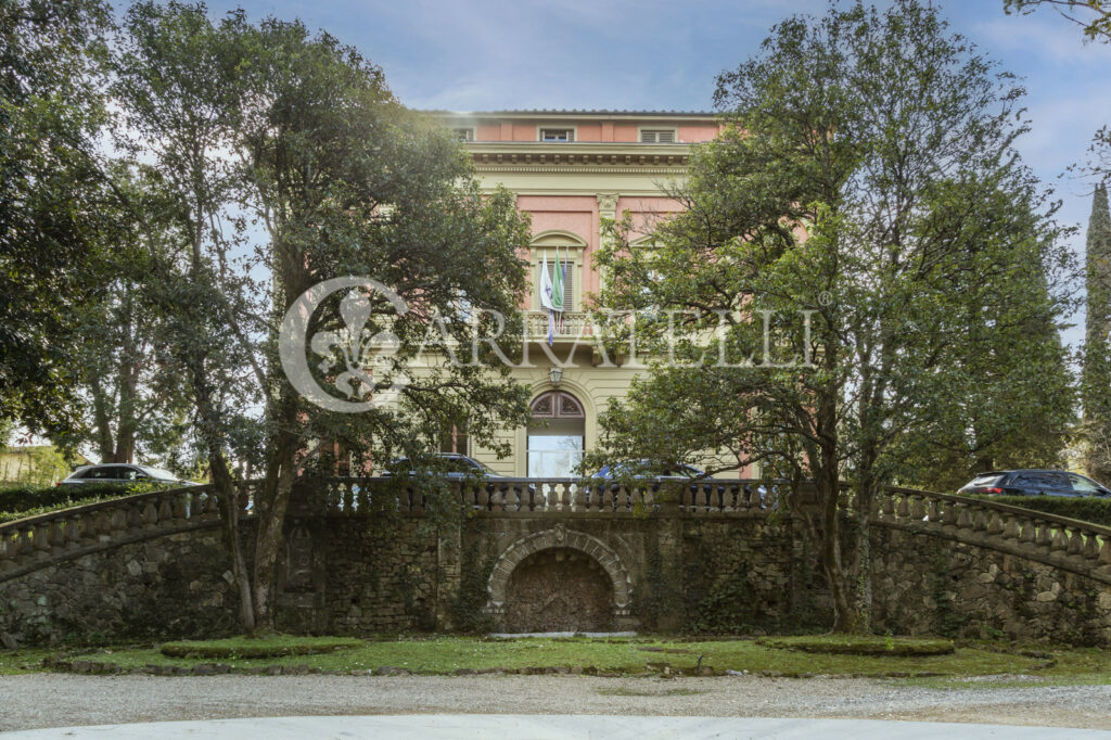 Villa storica con parco e dependance Porta Romana