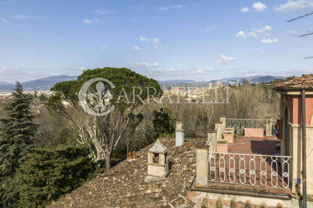 Villa storica con parco e dependance Porta Romana