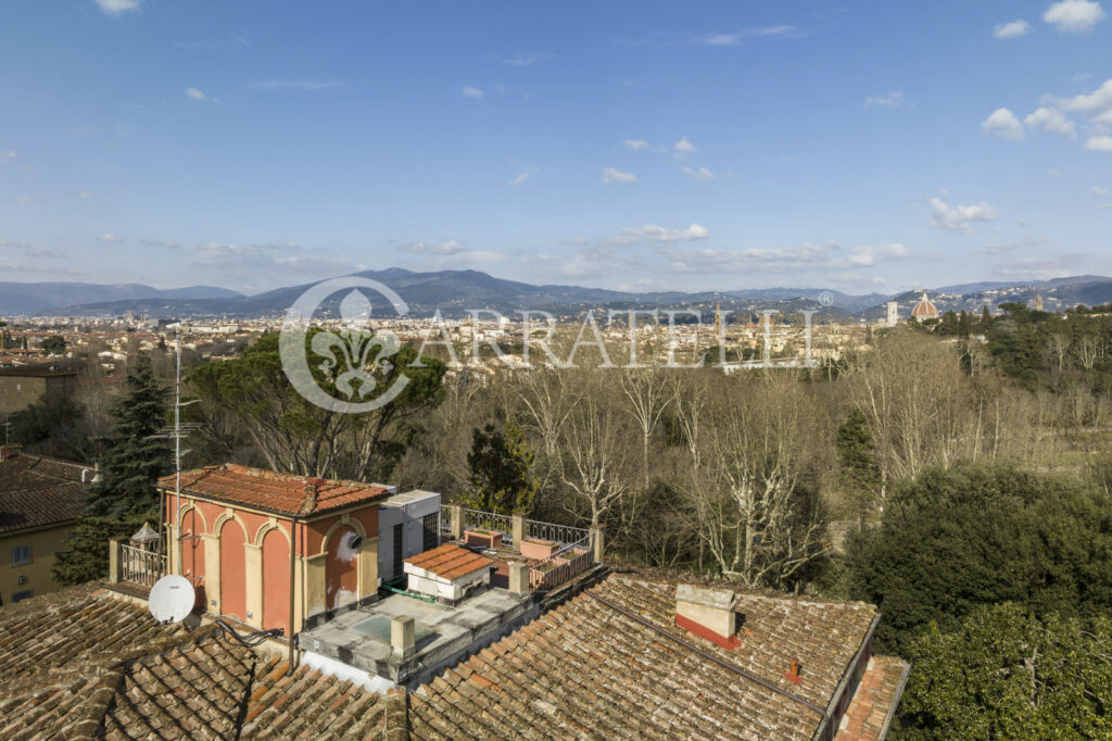 Villa storica con parco e dependance Porta Romana