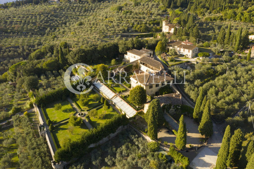 Prestigiosa villa Medicea sulle colline di Firenze