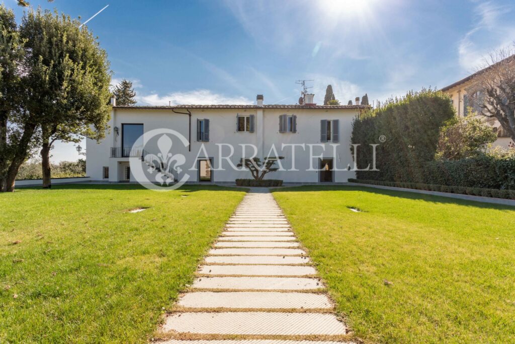 Lussuosa villa ristrutturata a Marignolle – Firenze