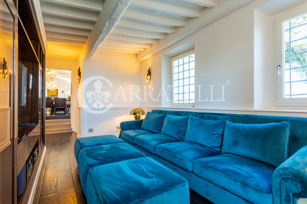 Lussuosa villa ristrutturata a Marignolle – Firenze