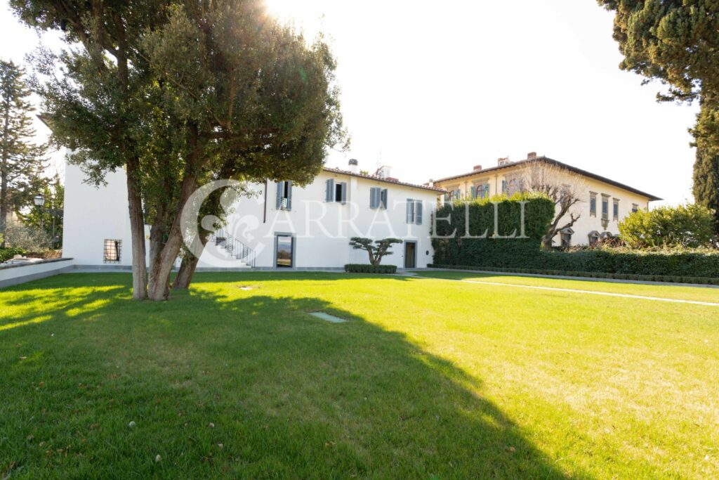 Lussuosa villa ristrutturata a Marignolle – Firenze