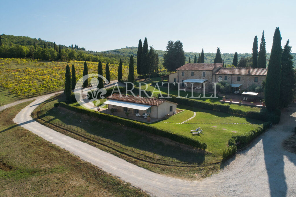 Resort di lusso con vigna e oliveta ad Arezzo