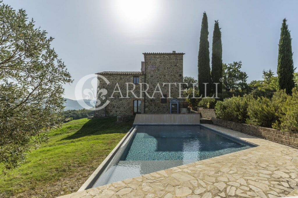 Casale con Piscina a Montalcino Toscana