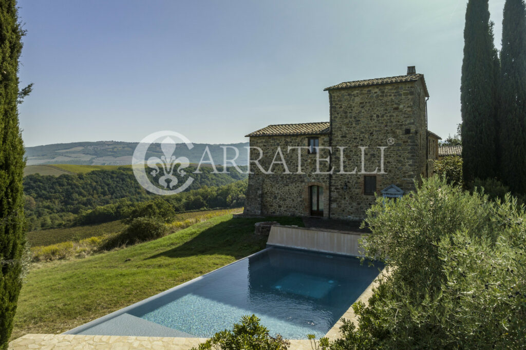 Casale con Piscina a Montalcino Toscana