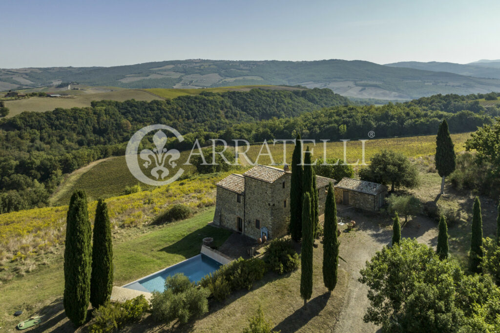 Casale con Piscina a Montalcino Toscana