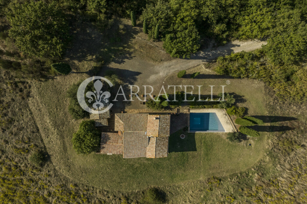 Casale con Piscina a Montalcino Toscana