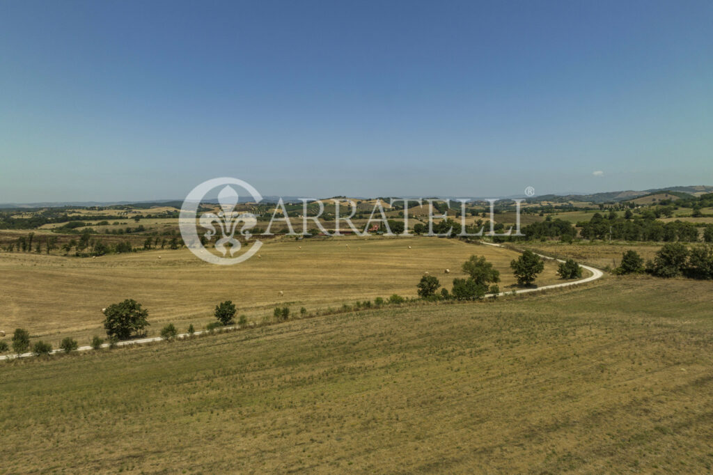 Azienda Agricola con Resort nella Maremma Toscana