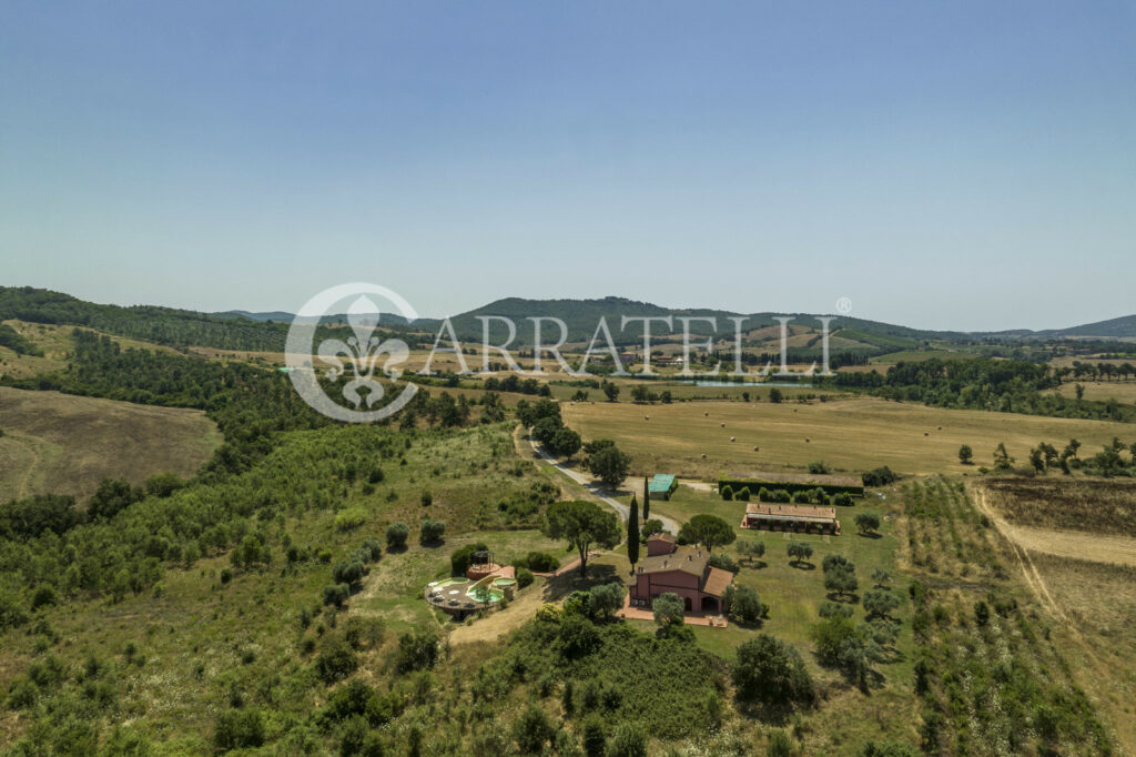 Azienda Agricola con Resort nella Maremma Toscana