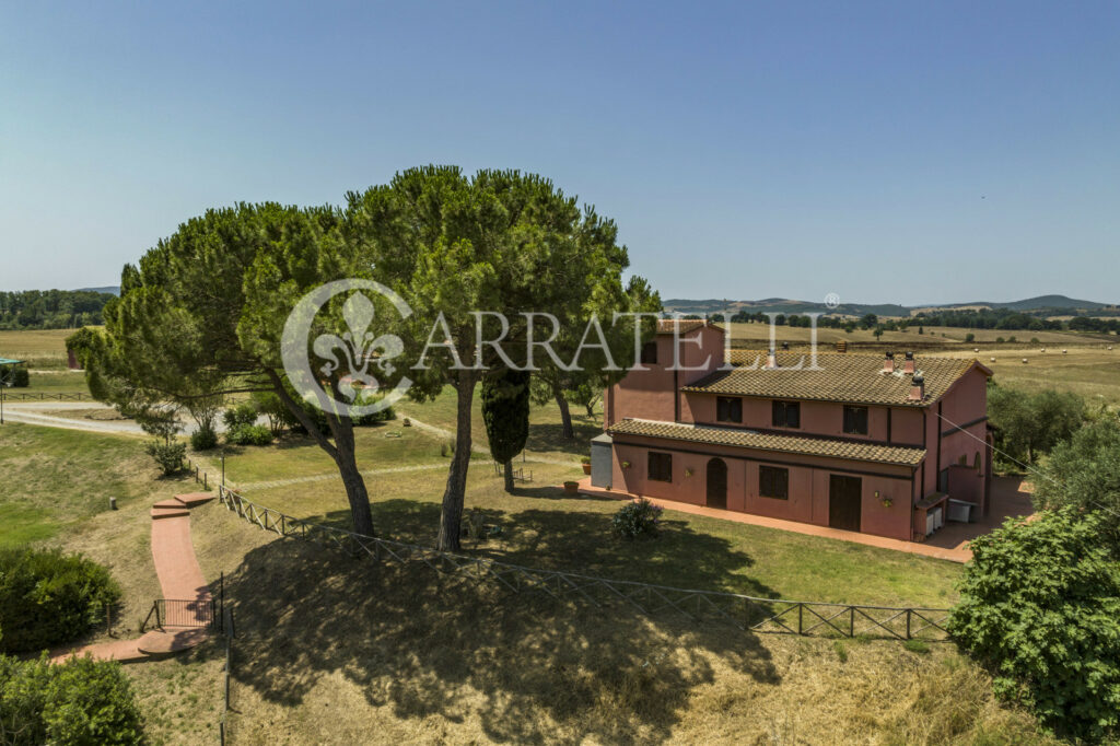 Azienda Agricola con Resort nella Maremma Toscana