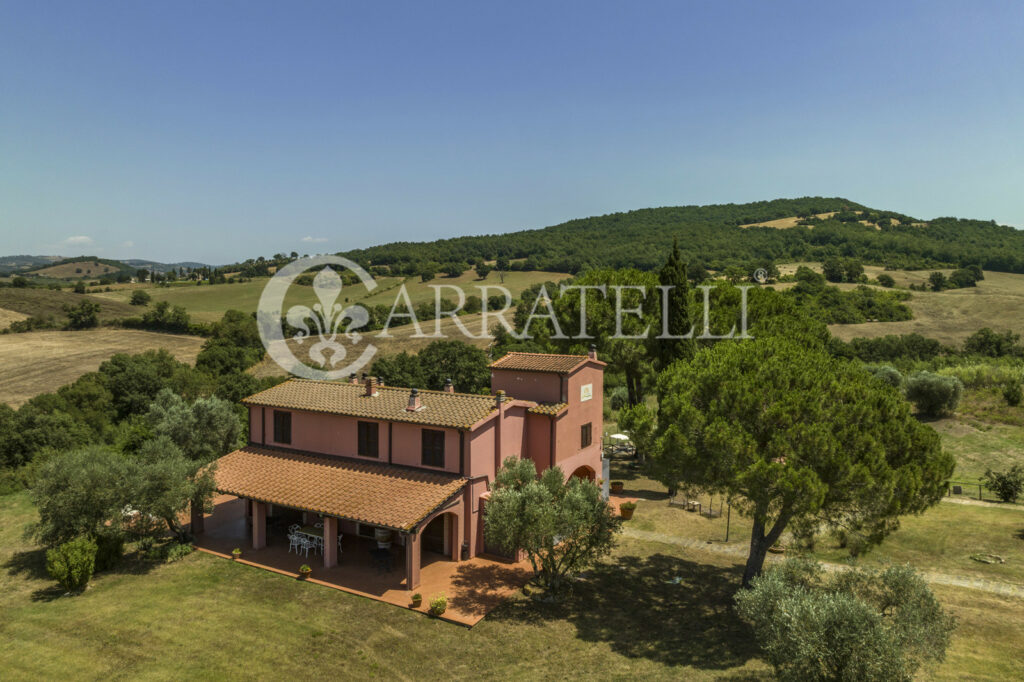 Azienda Agricola con Resort nella Maremma Toscana