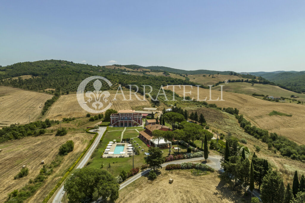 Azienda Agricola con Resort nella Maremma Toscana