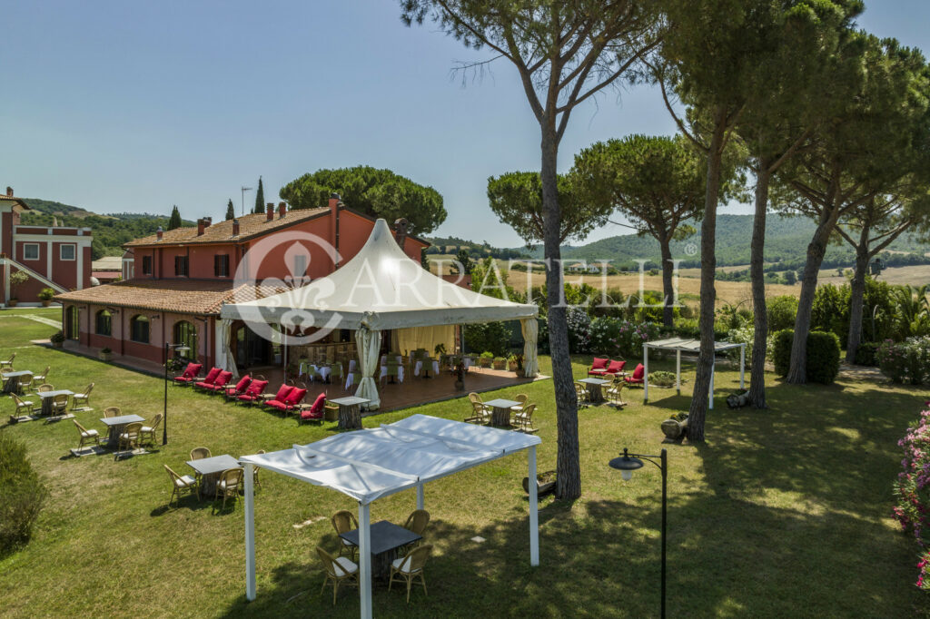 Azienda Agricola con Resort nella Maremma Toscana